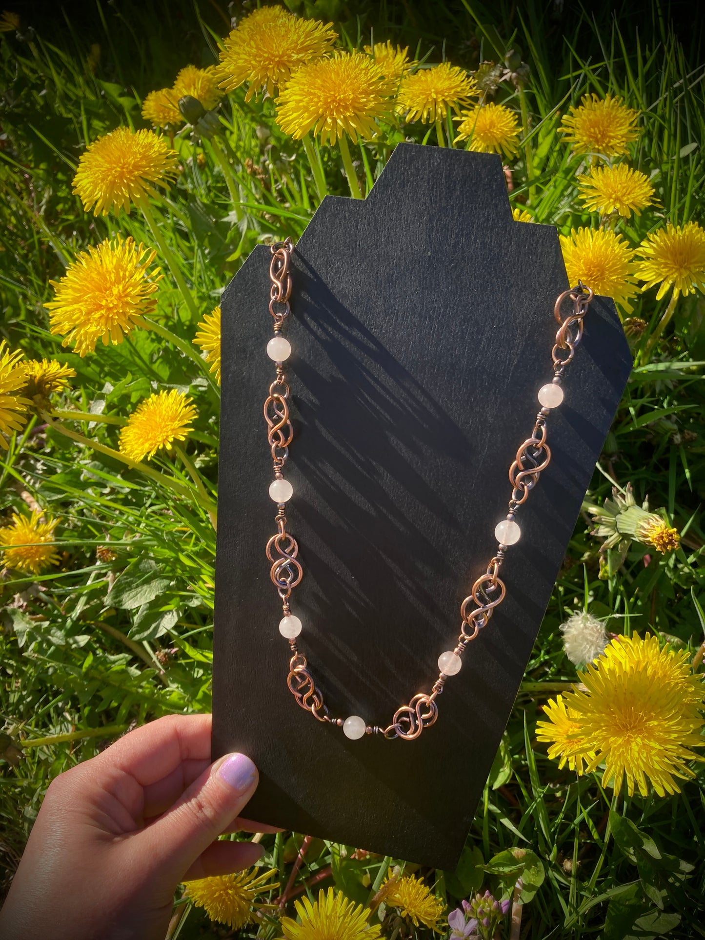 Infinity necklace - rosé quartz