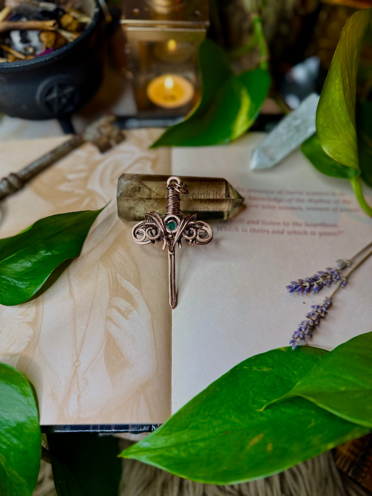 Elven sword amulet- Emerald
