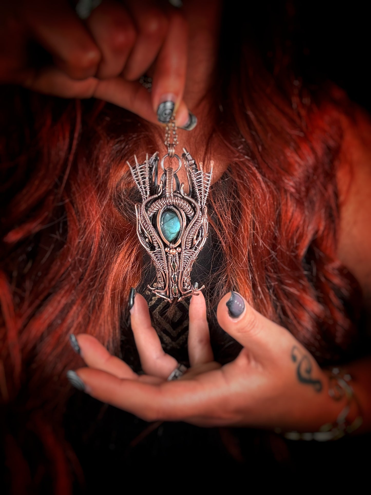 LUNAVYR - Guardian of the Veiled Realms