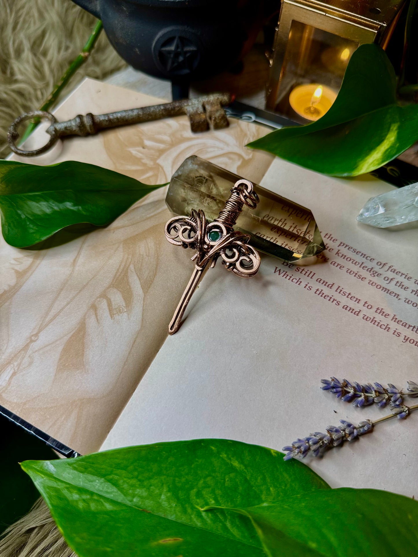 Elven sword amulet- Emerald